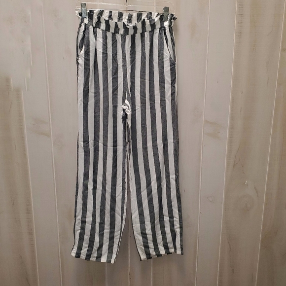 AMERICAN Eagle Wide Leg PaperBag Striped Pants w/ Pockets! - Picture 11 of 12